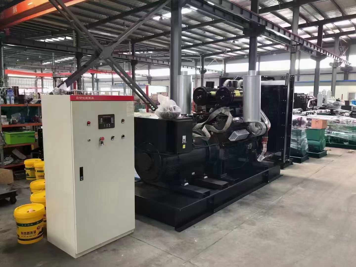 康巴什柴油发电机运行时的噪音和振动水平如何？